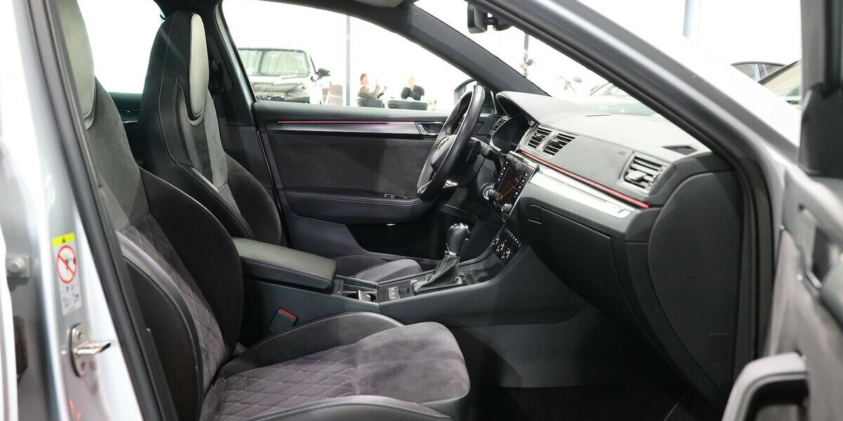 Skoda Superb Combi 2.0 TDI DSG 4x4 SPORTLINE BLACK 110.000 km 26.777 &euro; Hamm 59077