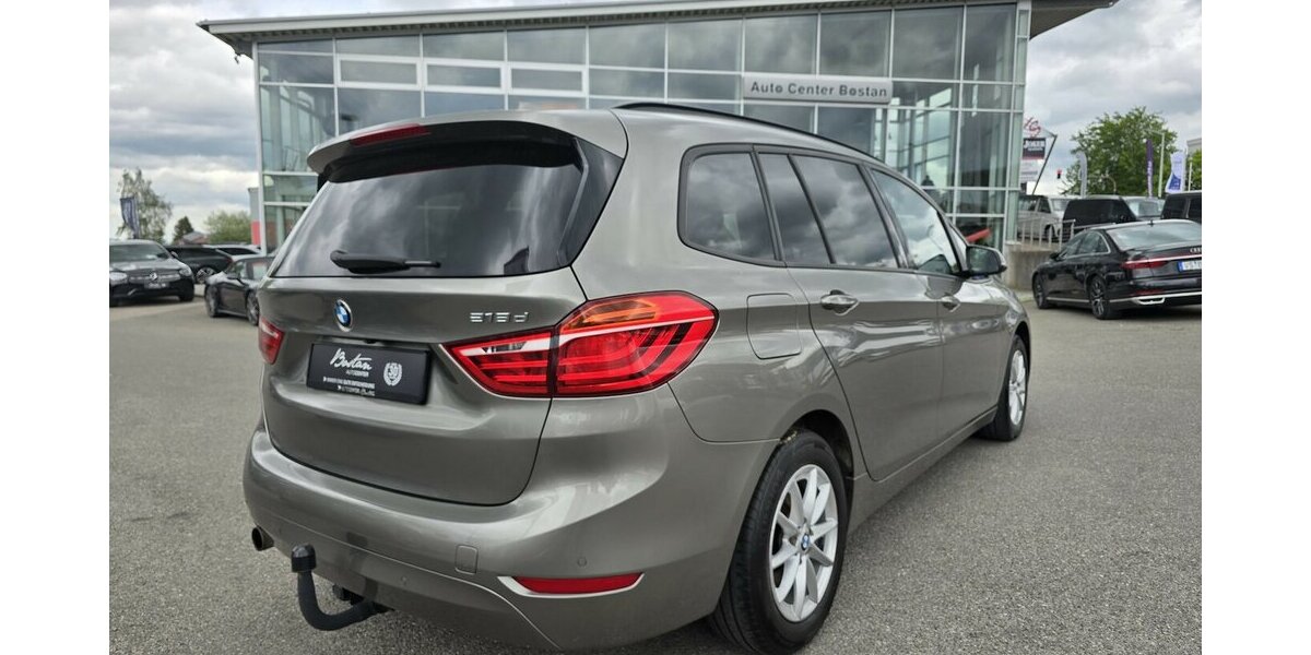 BMW 218 Active Tourer d ADVANTAGE/7-SITZER/AHK/KLIMA 179.900 km 12.900 &euro; Villingen-Schwenningen 78054
