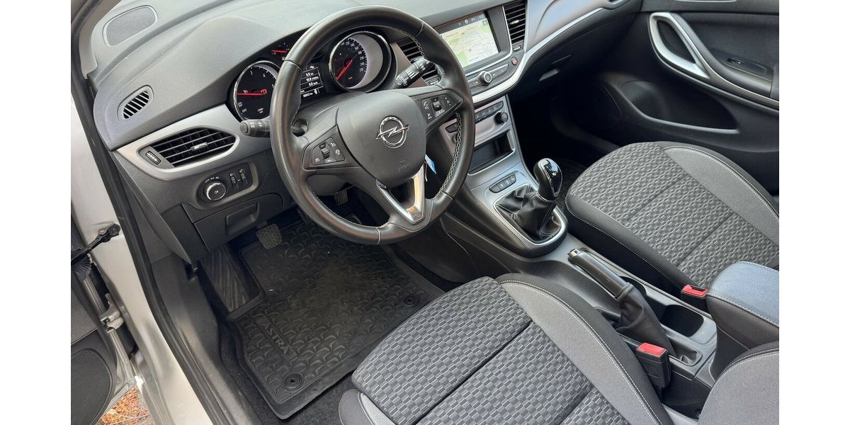 Opel Astra Klima Navi Temp CarPlay 1.Hd 37.000 km !!! 37.000 km 12.750 &euro; Erftstadt 50374