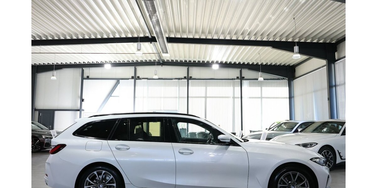BMW 318d Touring SPORT WHITE & BROWN / CURVED+HUD 114.000 km 25.993 &euro; Hamm 59077