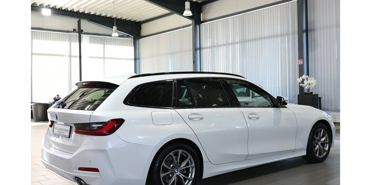 BMW 318d Touring SPORT WHITE & BROWN / CURVED+HUD 114.000 km 25.993 &euro; Hamm 59077