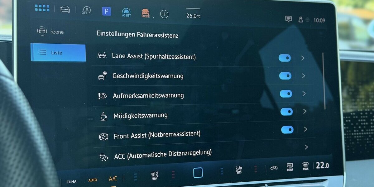 VW Tiguan R-Line Pano Memory HUD 360° 44.000 km 44.900 &euro; Mönchengladbach 41066