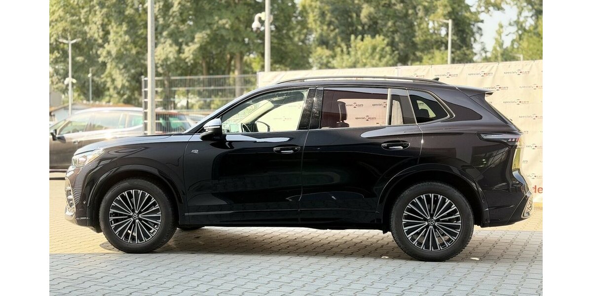 VW Tiguan R-Line Pano Memory HUD 360° 44.000 km 44.900 &euro; Mönchengladbach 41066