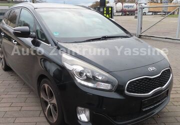 Kia Carens 176.000 km 6.200 &euro; Bühl-Vimbuch 77815