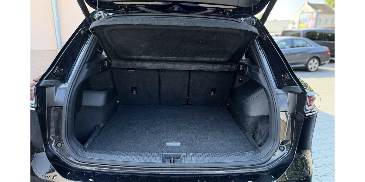 VW Tiguan R-Line Pano Memory HUD 360° 44.000 km 44.900 &euro; Mönchengladbach 41066