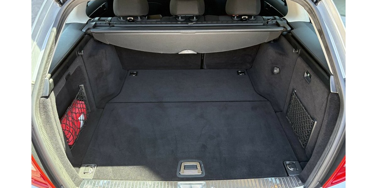 Mercedes-Benz C 220 CDI BlueEfficiency SCHIEBEDACH/NAVI/SHZ 132.163 km 12.900 &euro; Villingen-Schwenningen 78054
