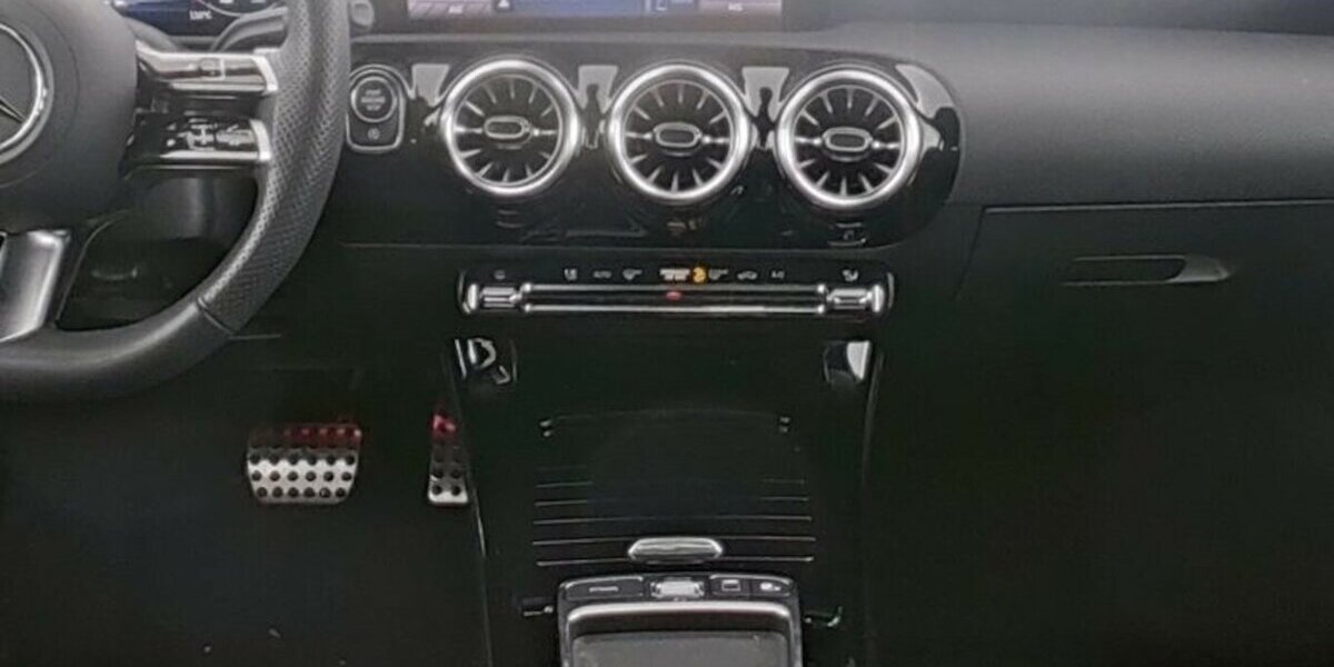 Mercedes-Benz A 180 AMG Line Advanced Plus *R-Kamera* 20.106 km 32.800 &euro; Kaiserslautern 67657