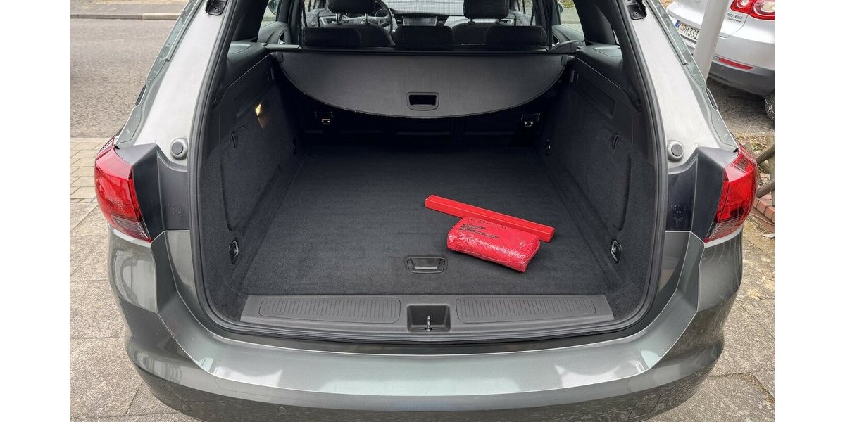 Opel Astra K Klima Navi Temp CarPlay AHK ServNeu 1.Hd 100.000 km 9.500 &euro; Erftstadt 50374