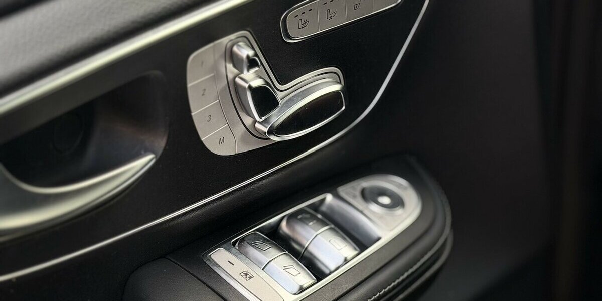 Mercedes-Benz V 250 d / EXCLUSIVE / PANO / El.Tür / Comand 99.000 km 42.990 &euro; Mönchengladbach 41066