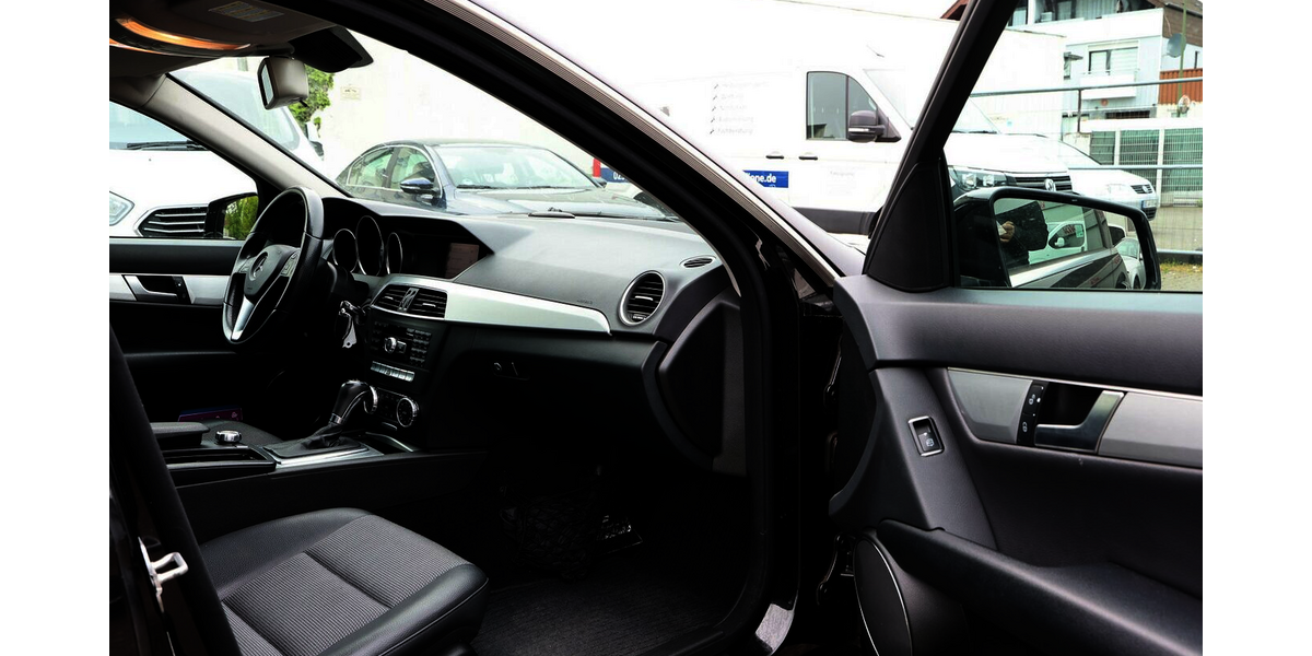 Mercedes-Benz C 200 T CDI BE AVANTGARDE / LEDER, NAVI+ 250.000 km 4.702 &euro; Hamm 59077