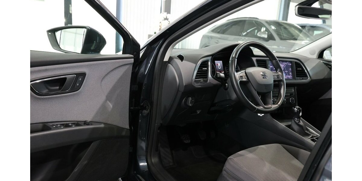 Seat Leon 1.6 TDI STYLE / NAVI-PLUS+APPLE+ANDROID 111.000 km 12.111 &euro; Hamm 59077