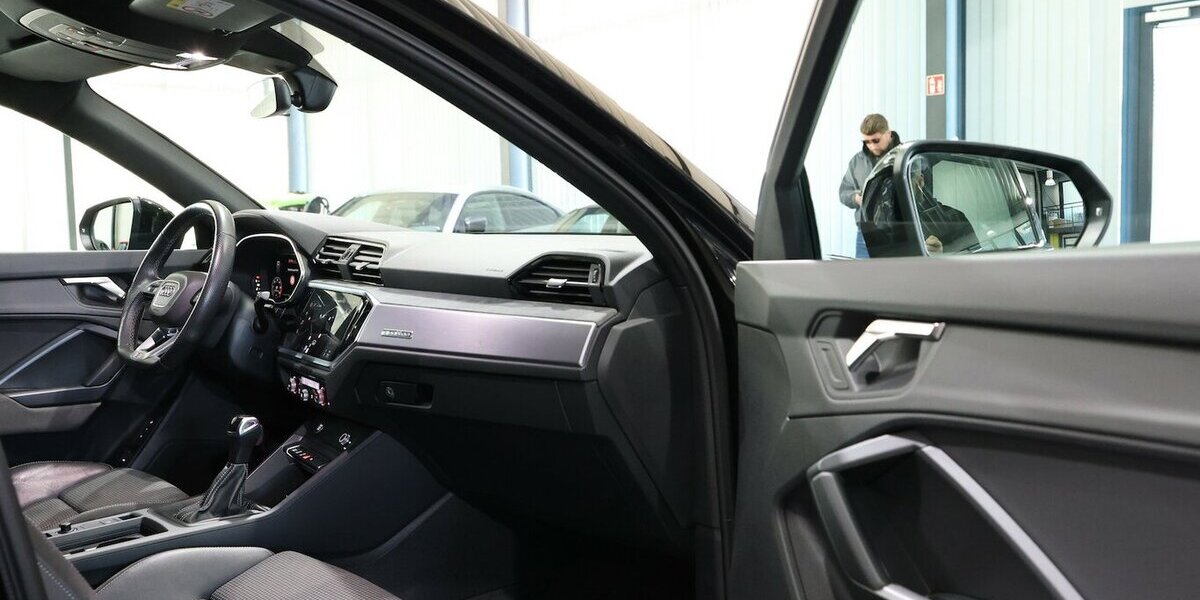 Audi Q3 40 TDI QUATTRO S-LINE SPORT BLACK MATRIX-LED 172.000 km 25.444 &euro; Hamm 59077