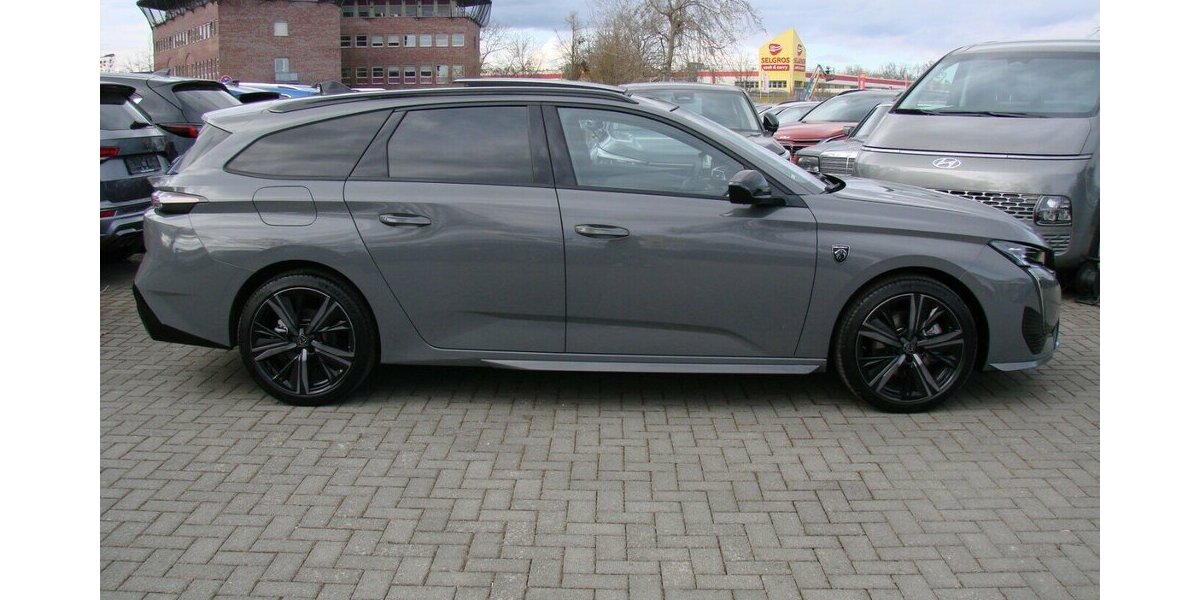 Peugeot 308 1.5 BlueHDi GT Premium ACC LED AHK Pano Focal 14.551 km 26.980 &euro; Falkensee 14612