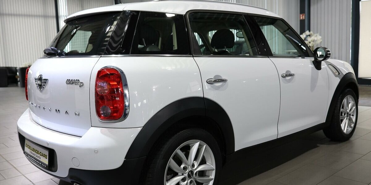 Mini Cooper D Countryman PEPPER II CARBON COLOUR 129.000 km 9.444 &euro; Hamm 59077