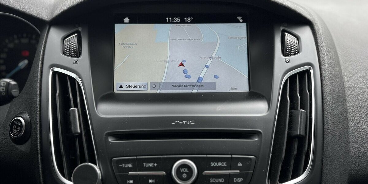 Ford Focus Turnier Titanium CARPLAY/KEYLESS/NAVI/PDC 187.775 km 6.800 &euro; Villingen-Schwenningen 78054