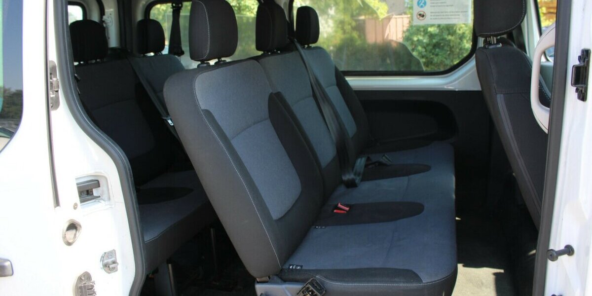 Opel Vivaro 1.6 D L1H1 8-Sitzer 189.128 km 9.980 &euro; Euskirchen 53881