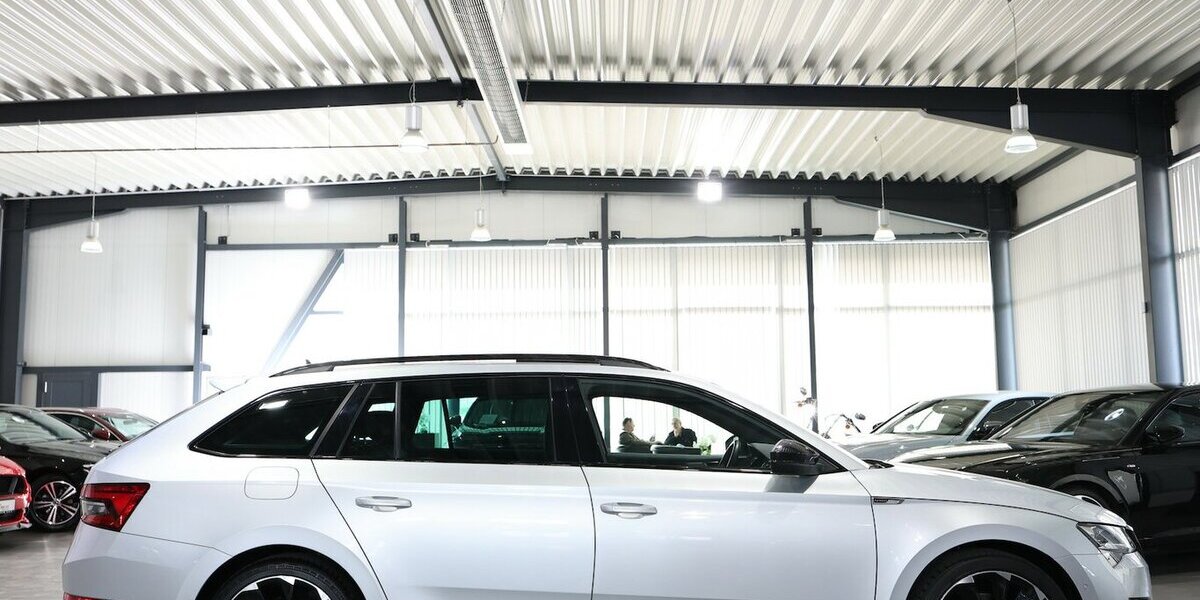Skoda Superb Combi 2.0 TDI DSG 4x4 SPORTLINE BLACK 110.000 km 26.777 &euro; Hamm 59077