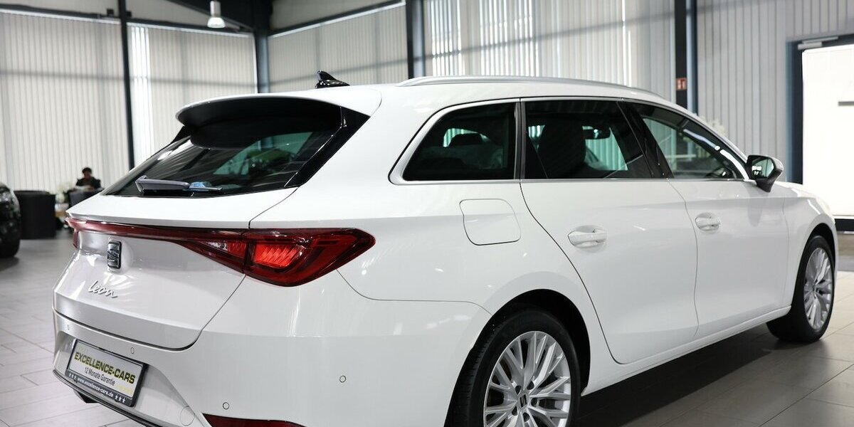 Seat Leon ST 2.0 TDI DSG XCELLENCE / LEDER / ACC+LANE 75.000 km 18.221 &euro; Hamm 59077