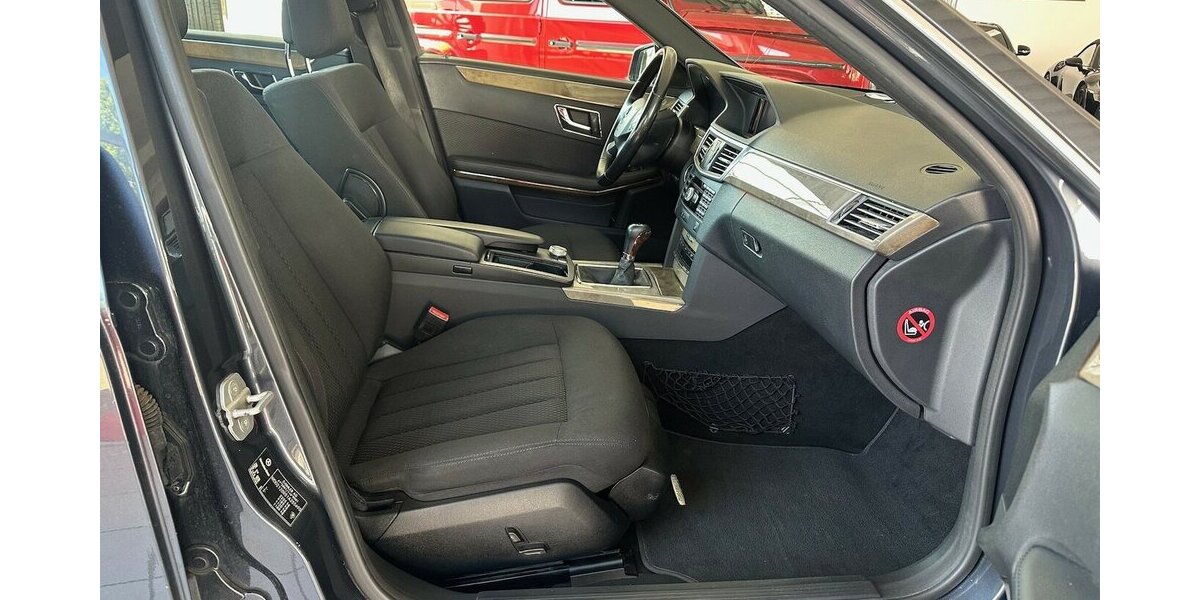 Mercedes-Benz E 200 CDI BlueEfficiency Elegance |Navi|Tempo|PDC 199.782 km 7.499 &euro; Mainz-Kostheim 55246
