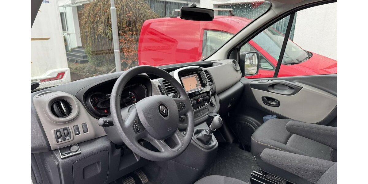 Renault Trafic L2H1 Navi Klima Standh Temp PDC Regale E6 100.000 km 14.250 &euro; Erftstadt 50374