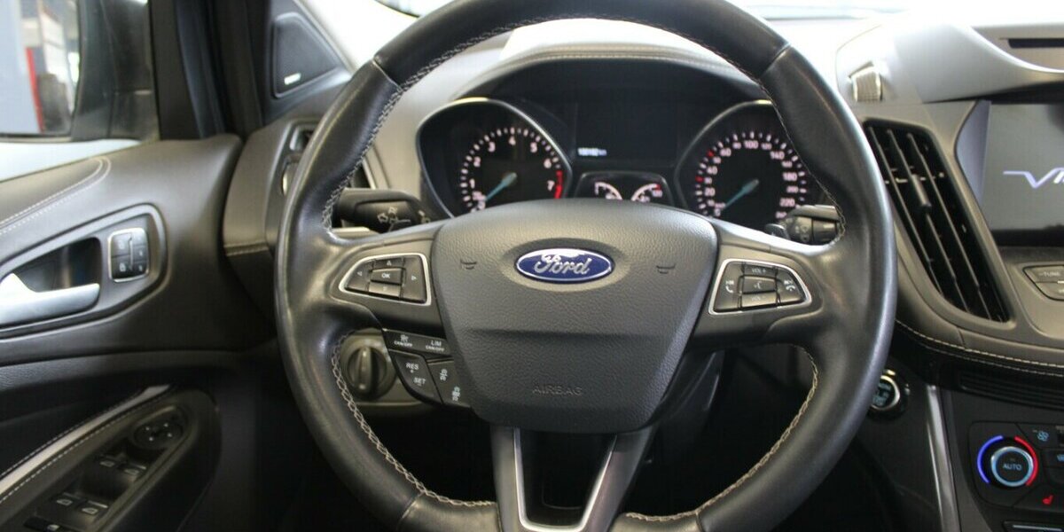 Ford Kuga 1.5 4x4 Aut. Vignale - AHK - 100.182 km 15.980 &euro; Euskirchen 53881