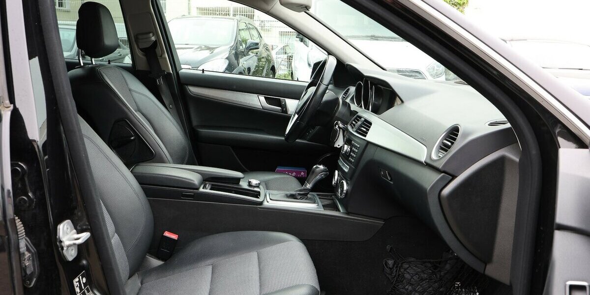 Mercedes-Benz C 200 T CDI BE AVANTGARDE / LEDER, NAVI+ 250.000 km 4.702 &euro; Hamm 59077