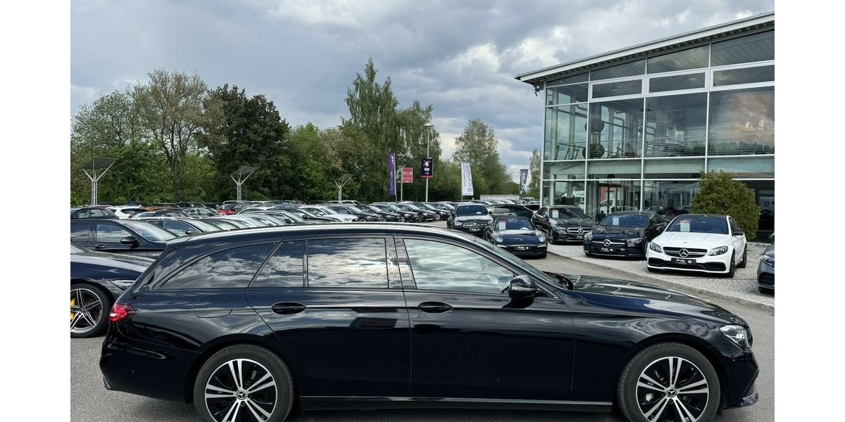 Mercedes-Benz E 400 d 4 MATIC/LED/KAMERA/KLIMA/DAB/APP-CONNECT 59.719 km 39.900 &euro; Villingen-Schwenningen 78054