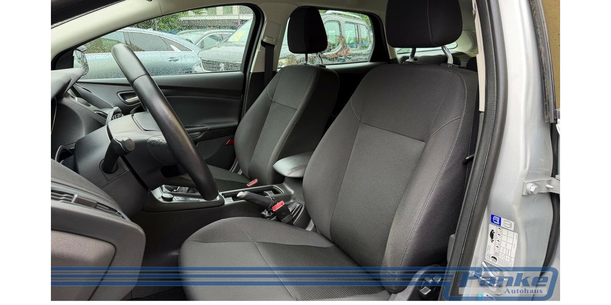 Ford Focus Business*AHK*Klima*SHZ*Navi*Tempo*PDC 146.781 km 8.890 &euro; Berlin 13187