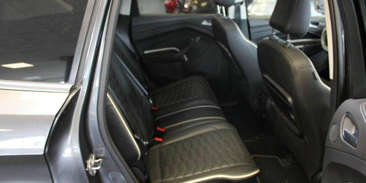 Ford Kuga 1.5 4x4 Aut. Vignale - AHK - 100.182 km 15.980 &euro; Euskirchen 53881