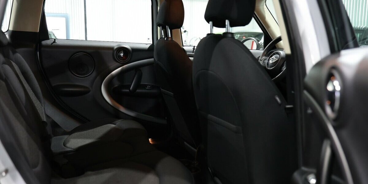 Mini Cooper D Countryman PEPPER II CARBON COLOUR 129.000 km 9.444 &euro; Hamm 59077