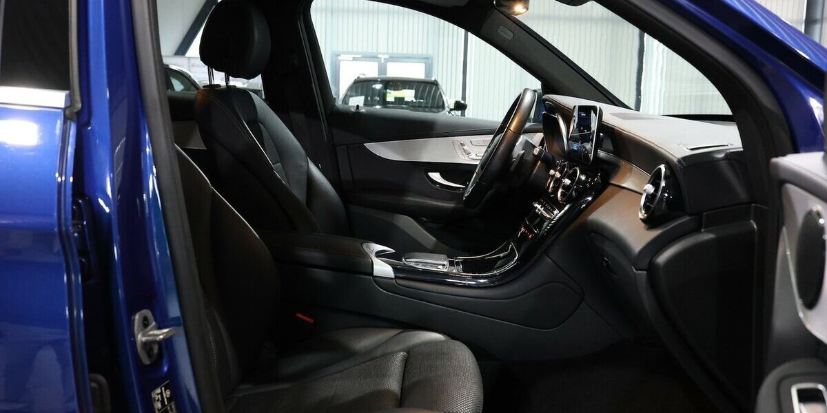 Mercedes-Benz GLC 300 d 4M BUSINESS SPORT PANORAMA, WIDESCREEN 150.000 km 30.333 &euro; Hamm 59077