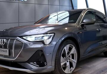 Audi e-tron 51.916 km 32.780 &euro; Bad Salzuflen 32105