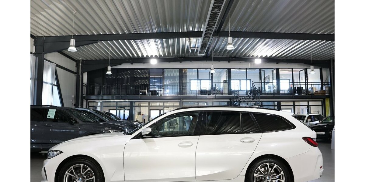 BMW 318d Touring SPORT WHITE & BROWN / CURVED+HUD 114.000 km 25.993 &euro; Hamm 59077