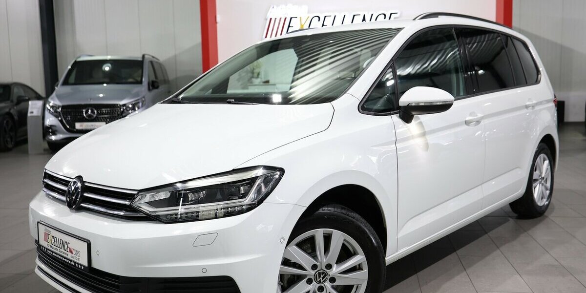 VW Touran 2.0 TDI DSG IQ Comfortline / 7-SITZE, LED 66.000 km 27.111 &euro; Hamm 59077