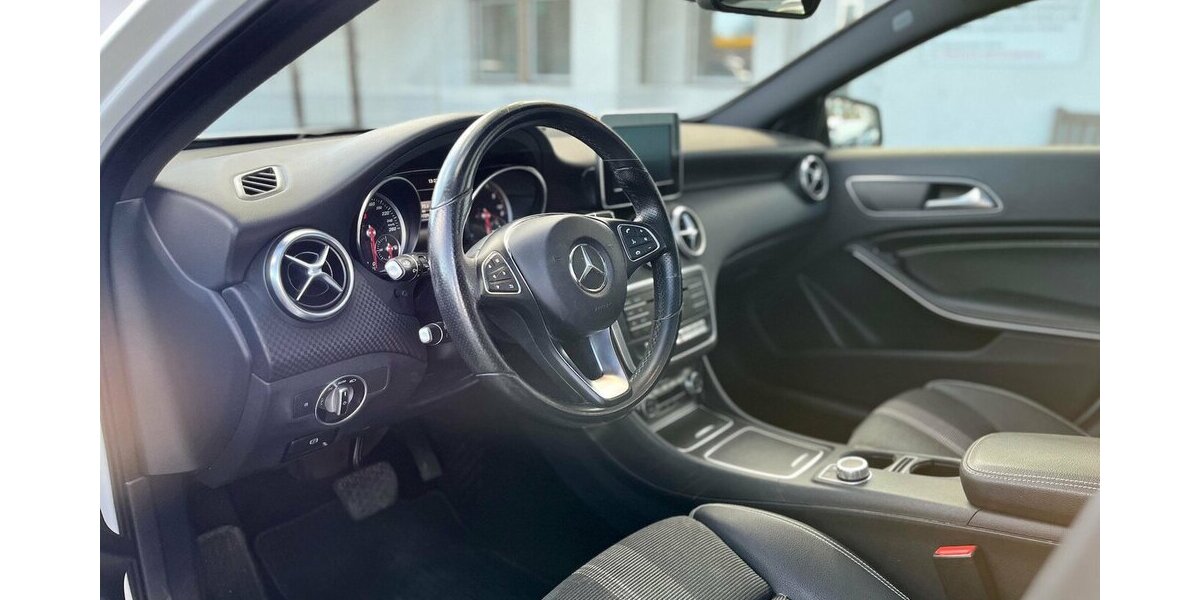 Mercedes-Benz A 220 CDI / AMG / Pano / Kamera / Navi / Euro6 195.000 km 15.490 &euro; Mönchengladbach 41066