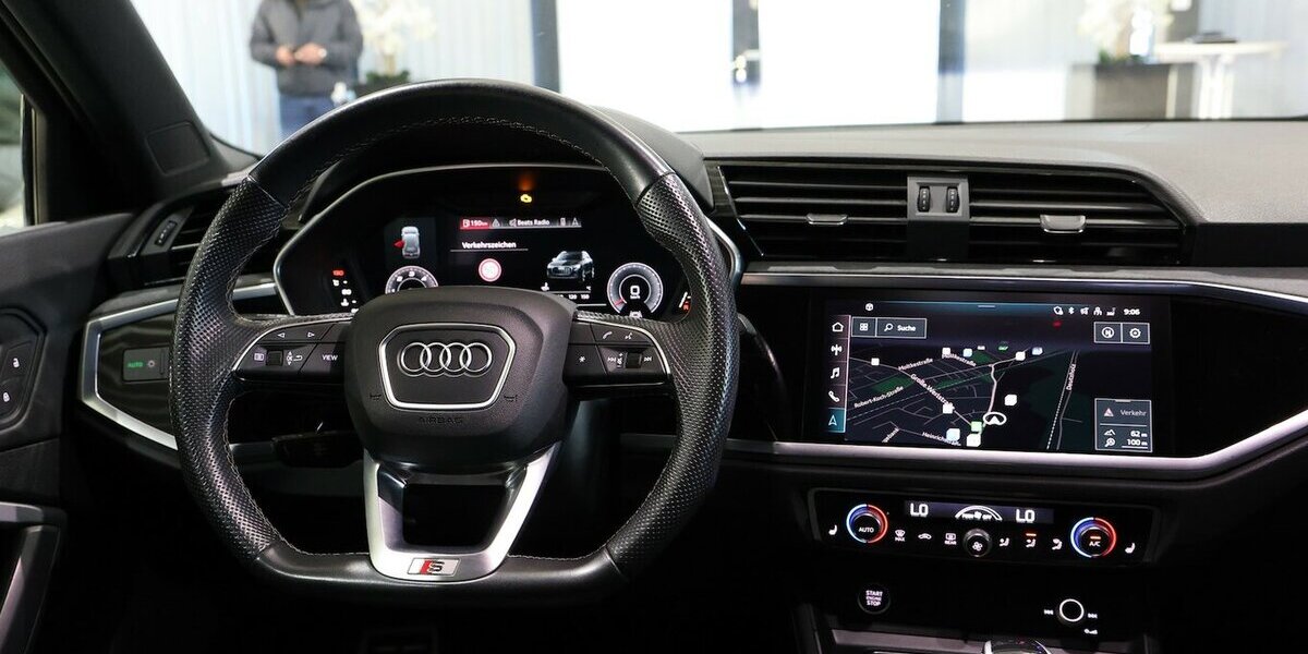 Audi Q3 40 TDI QUATTRO S-LINE SPORT BLACK MATRIX-LED 172.000 km 25.444 &euro; Hamm 59077