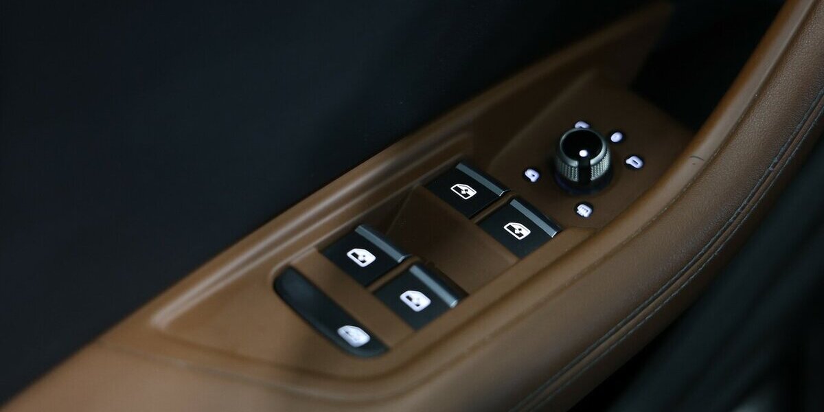 Audi A4 Allroad 40 TDI Q BUSINESS GREY & BROWN / LED 199.000 km 18.994 &euro; Hamm 59077