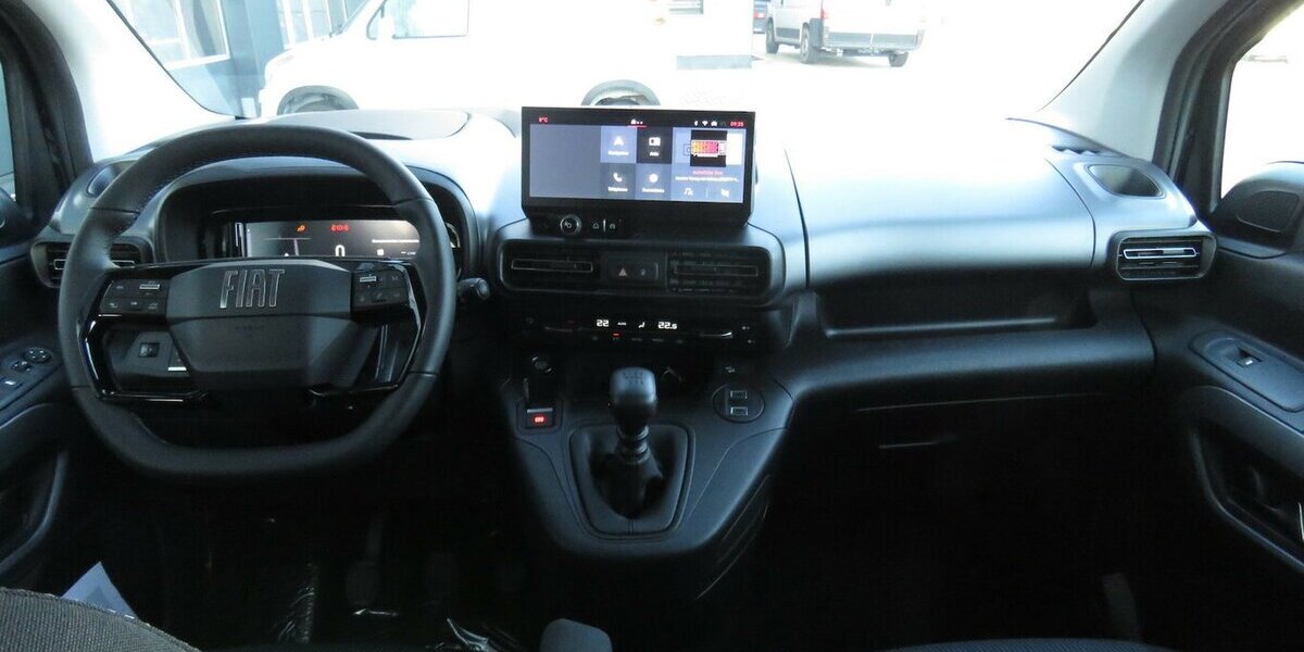Fiat Doblo Maxi Kombi 130 / 7-Sitze + Vollausstattung 10.280 km 24.990 &euro; Münchenbernsdorf 07589