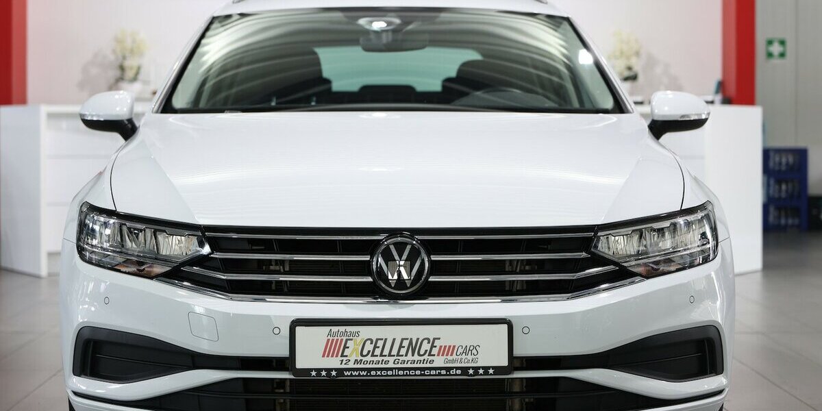 VW Passat Variant 2.0 TDI DSG BUSINESS LED,ACC+LANE 56.000 km 23.555 &euro; Hamm 59077