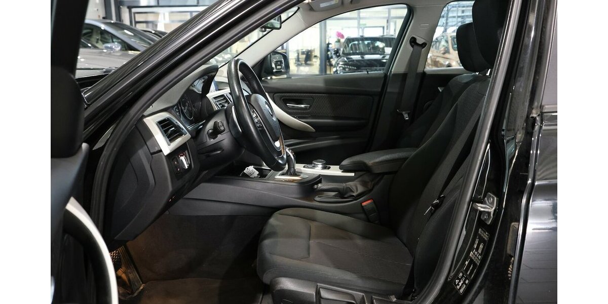 BMW 330d Touring xDrive Advantage / LED, HEAD-UP 227.000 km 12.202 &euro; Hamm 59077