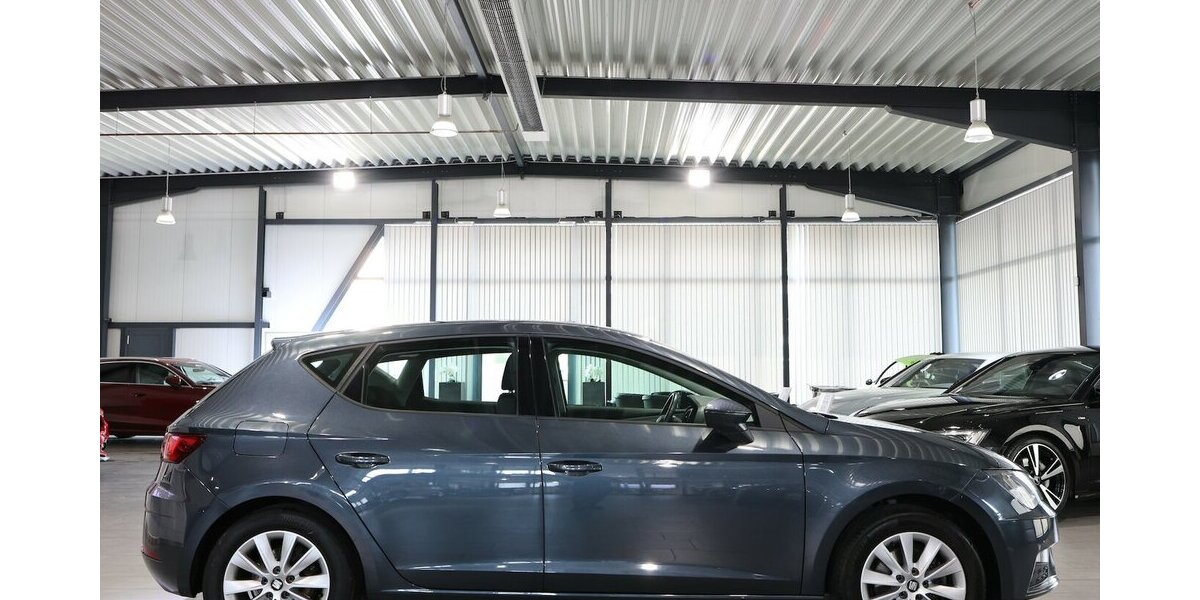 Seat Leon 1.6 TDI STYLE / NAVI-PLUS+APPLE+ANDROID 111.000 km 12.111 &euro; Hamm 59077