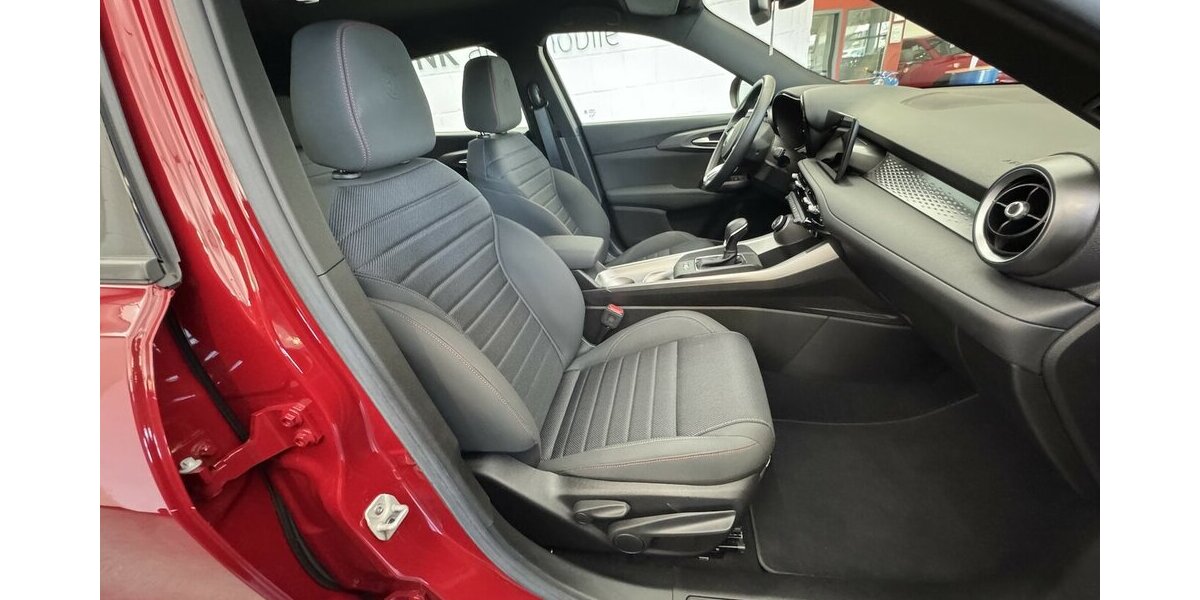Alfa Romeo Tonale 1.6 VGT-D Sprint ACC Sitzheizung 12.300 km 20.740 &euro; Lich 35423