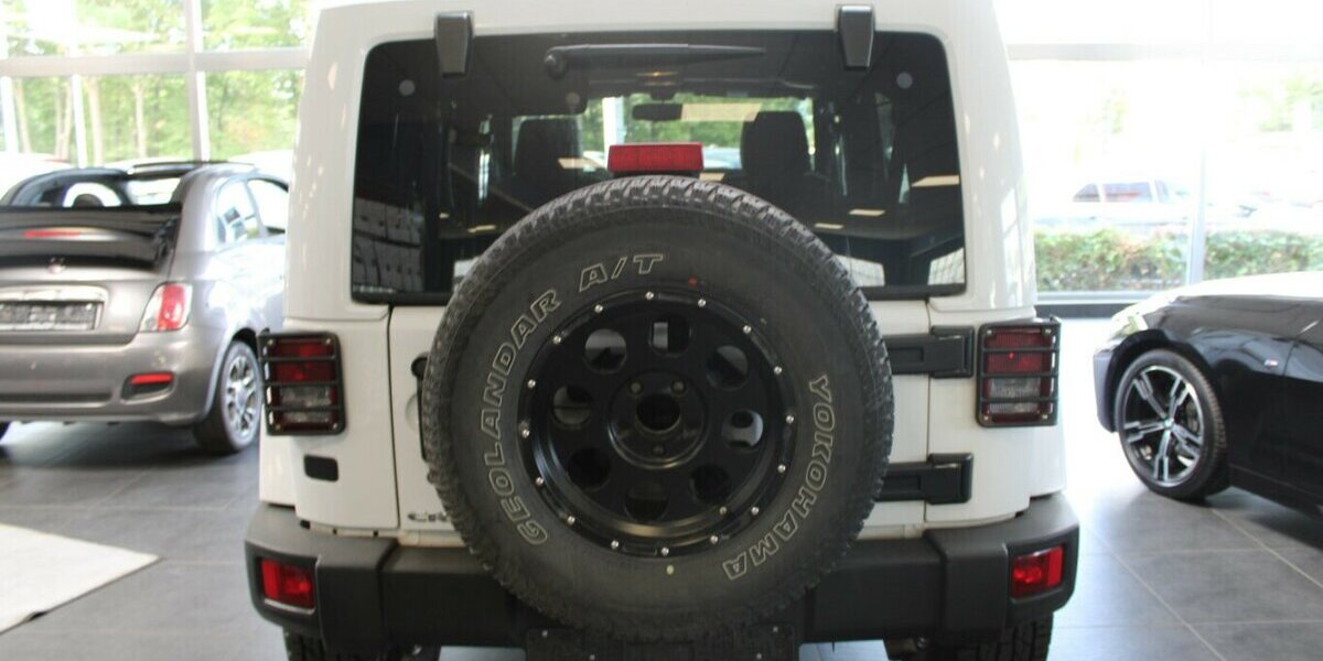 Jeep Wrangler Unlimited 2.8 CRD DPF Aut. Sahara 125.220 km 24.980 &euro; Euskirchen 53881