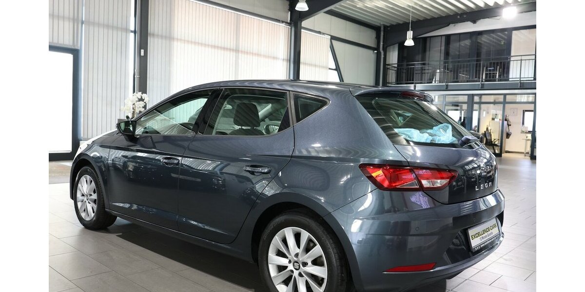 Seat Leon 1.6 TDI STYLE / NAVI-PLUS+APPLE+ANDROID 111.000 km 12.111 &euro; Hamm 59077
