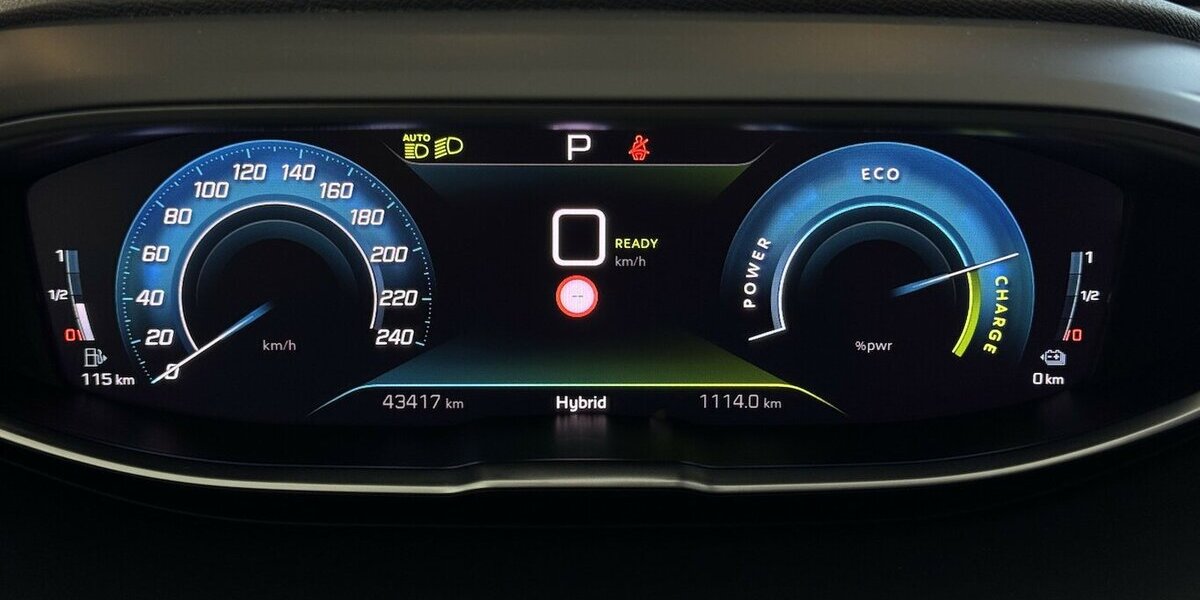 Peugeot 3008 225 GT Plug-In 1.Hand CARPLAY AHK 43.500 km 22.990 &euro; Lich 35423
