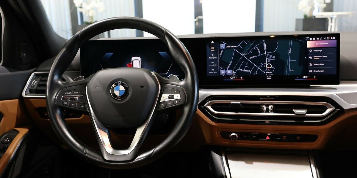 BMW 318d Touring SPORT WHITE & BROWN / CURVED+HUD 114.000 km 25.993 &euro; Hamm 59077