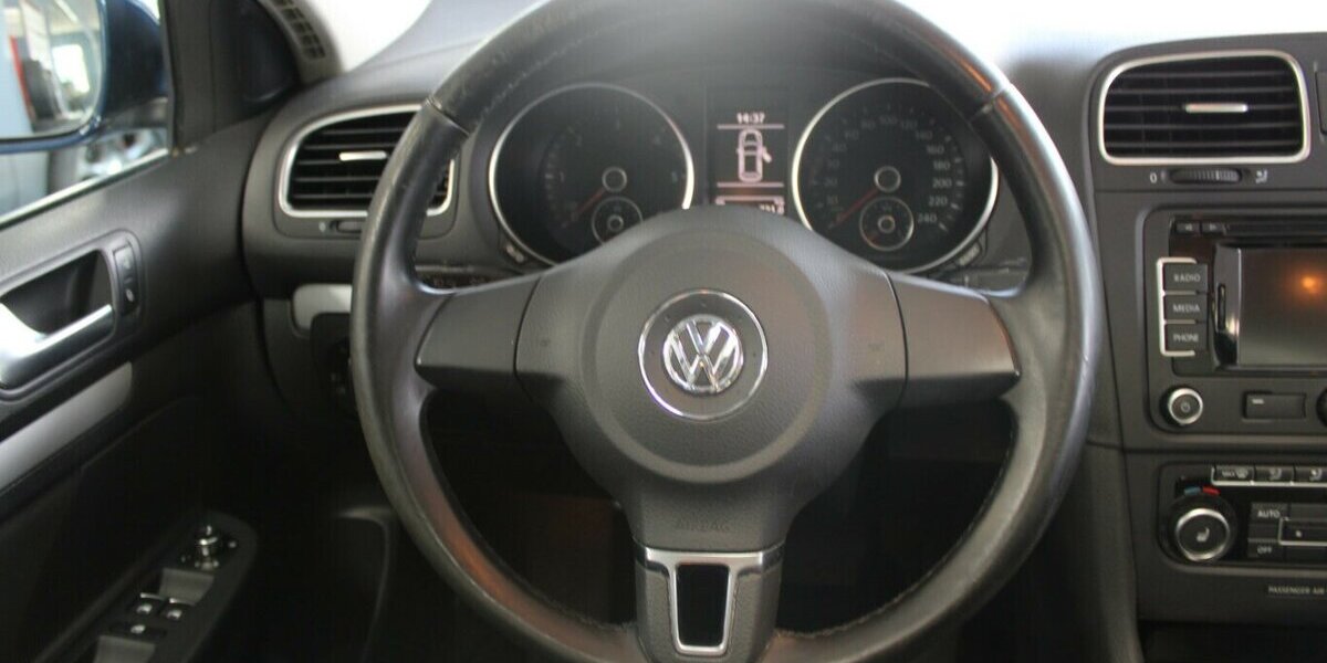 VW Golf Variant Golf 2.0 TDI DPF DSG Highline 103.458 km 9.980 &euro; Euskirchen 53881