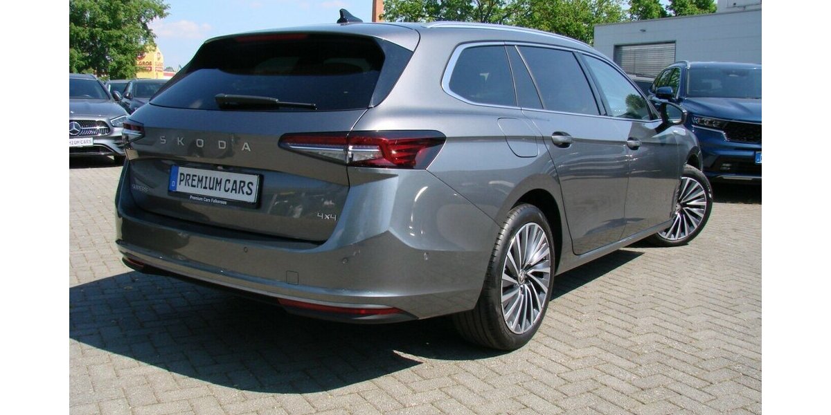 Skoda Superb 2.0TDi L&K 4x4 ACC LED AHK H&K 360º 41.532 km 38.880 &euro; Falkensee 14612