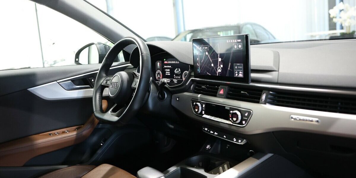 Audi A4 Allroad 40 TDI Q BUSINESS GREY & BROWN / LED 199.000 km 18.994 &euro; Hamm 59077