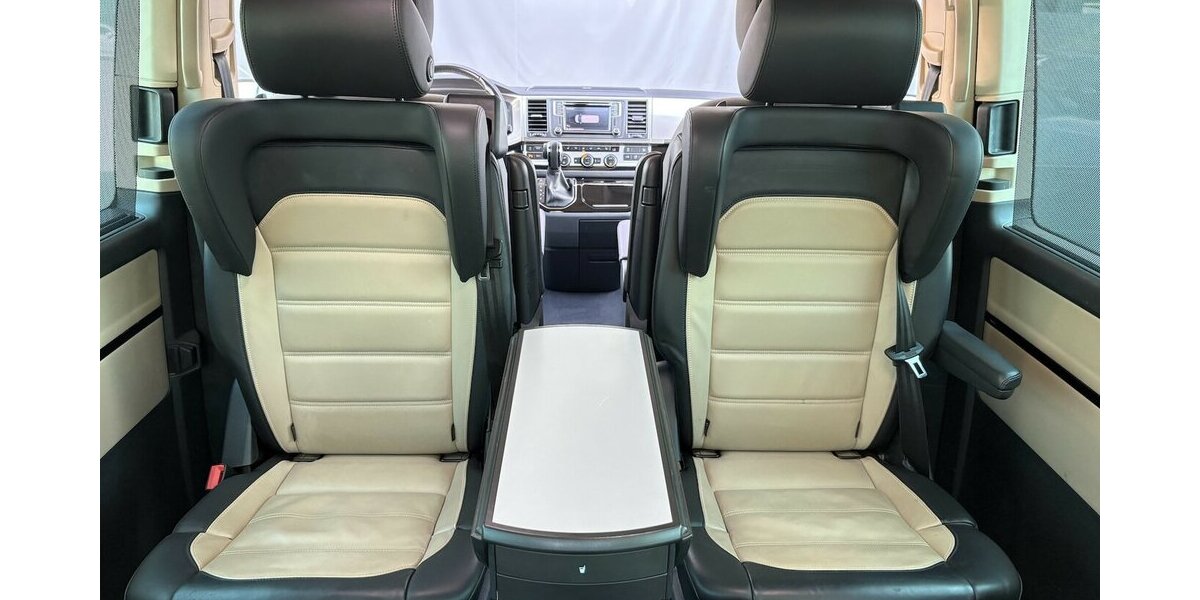 VW T6 Multivan Highline 4Motion DAB/KAMERA/7-SITZER 91.514 km 41.900 &euro; Villingen-Schwenningen 78054